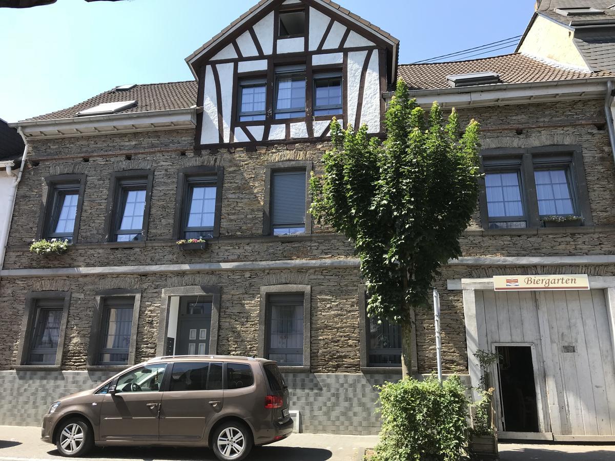 Apartmenthaus Burgenheimat In Rhens Bei Koblenz Exterior photo